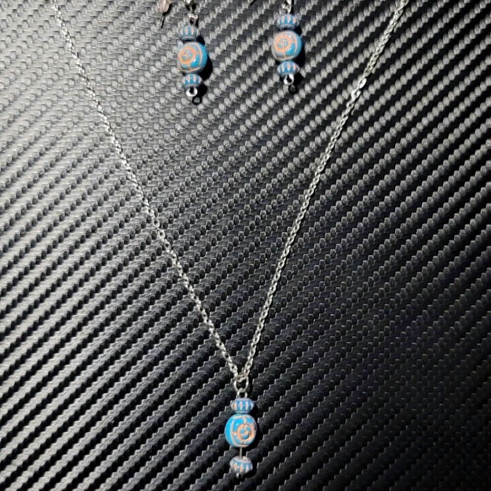 Blue Rustic earrings and necklace - Picture 1 of 1